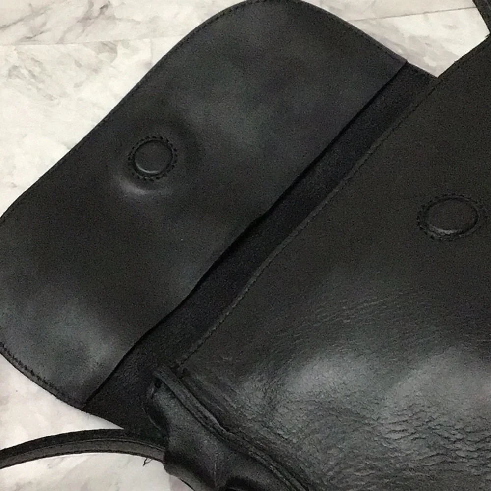 Roots Black Leather Crossbody Bag - Picture 5 of 8